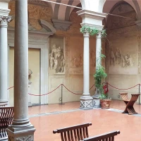 Chiostro dello Scalzo